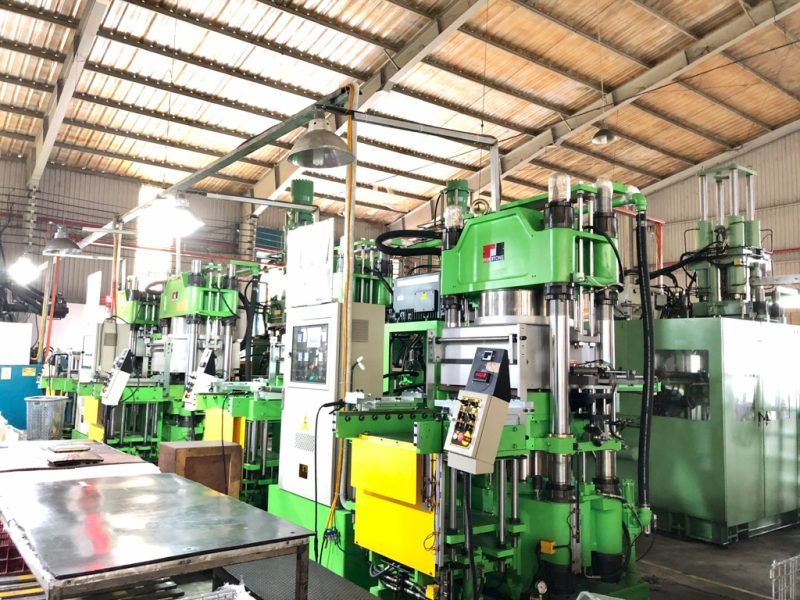 Máy ép khuôn và thiết bị chế biến được sử dụng để sản xuất các dòng cao su NR khác nhau theo từng ứng dụng cụ thể