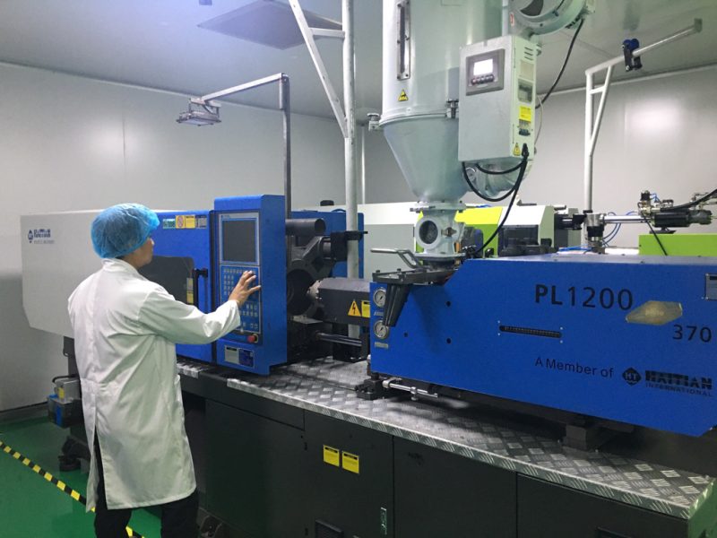 Clean Room Production at Thai Duong Plastic